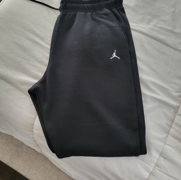 Jordan Sweatsuit - Picture 3 of 6